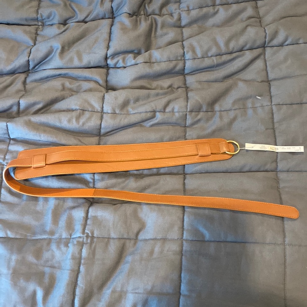 NWT loft camel belt